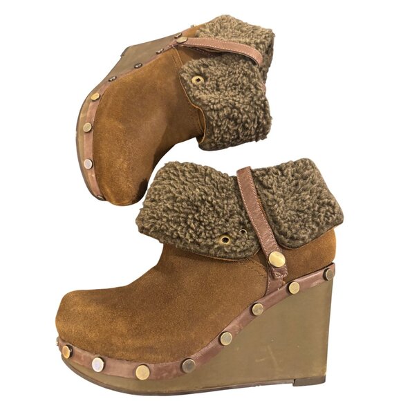 OTBT Arvin Suede Wedge Ankle Boots With Faux Fur Cuffs & Stud Accents - Picture 2 of 14